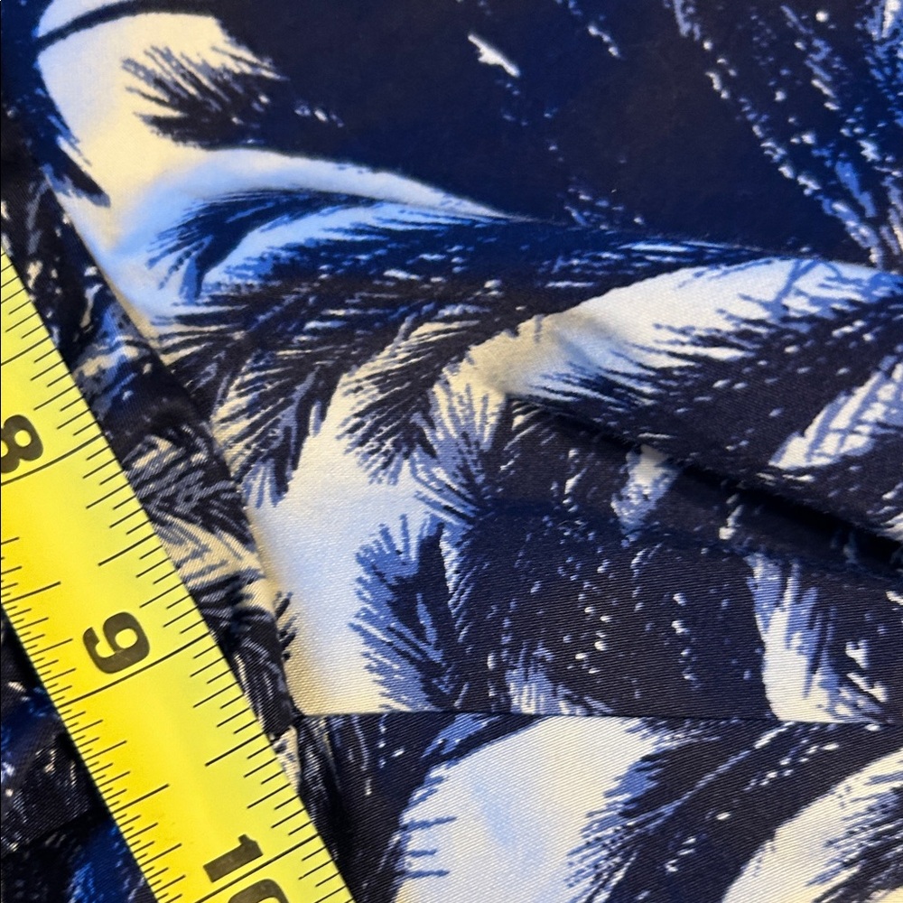The Limited Navy Palm‎ Print Women's Shorts size 14 tailored vacation preppy - Picture 9 of 10